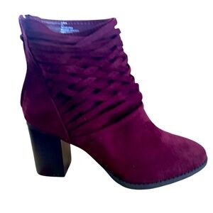 Burgundy Suede Heeled Boots with Chunky Heel and Ruched Detailing